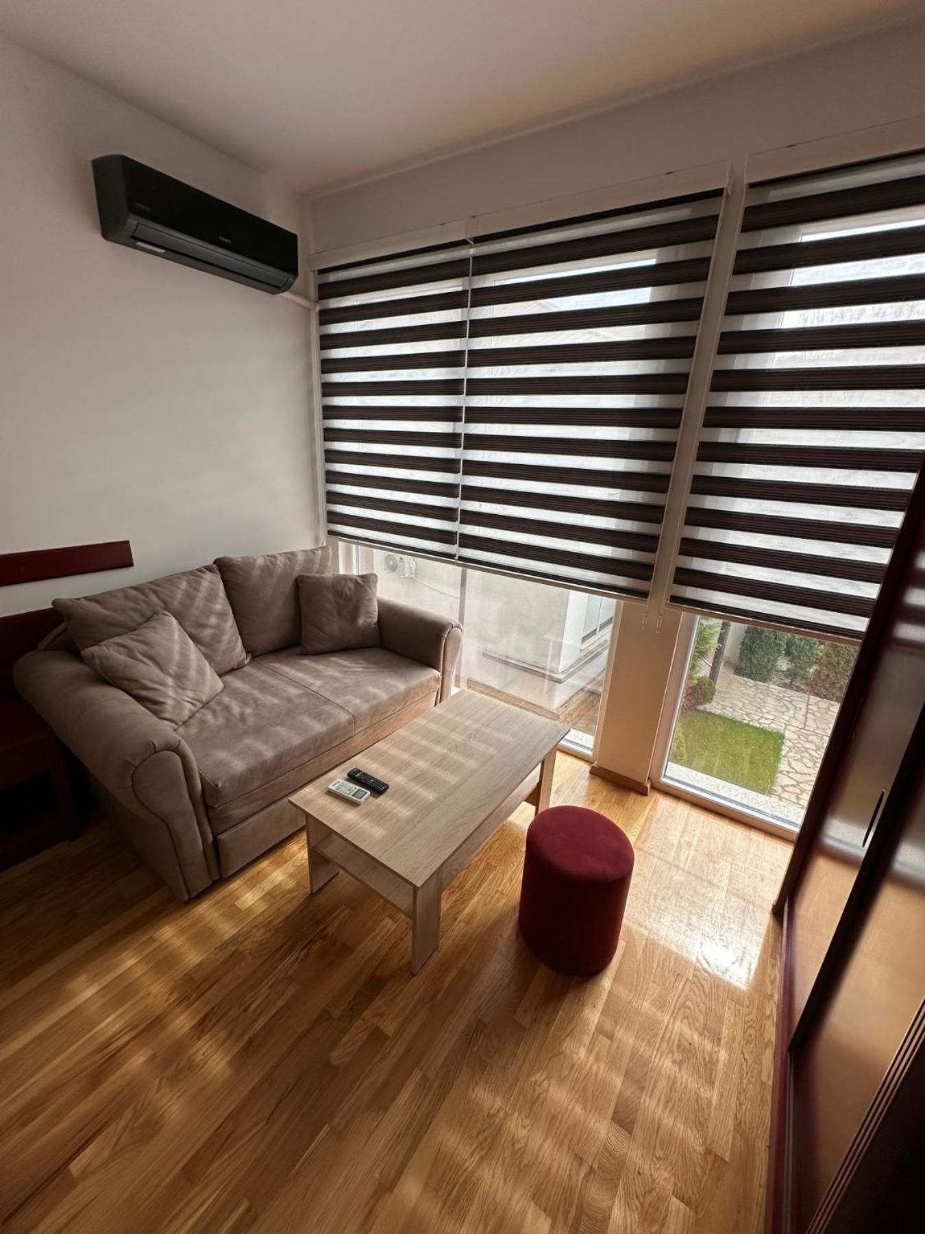 Apartments Nora Ochryda Zewnętrze zdjęcie